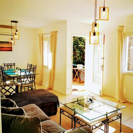 Grand 3 Chambres, 7 à 9 Personnes, A 300m De La Appartamento *